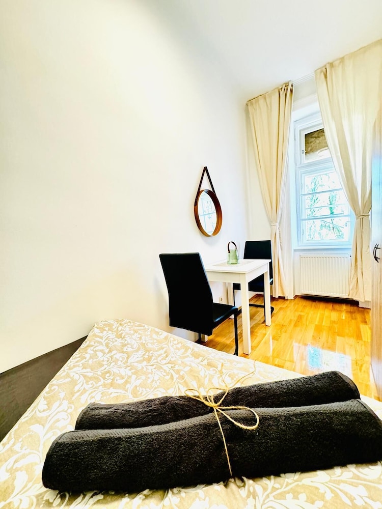 Cozy 2BR for 5 Near Schönbrunn