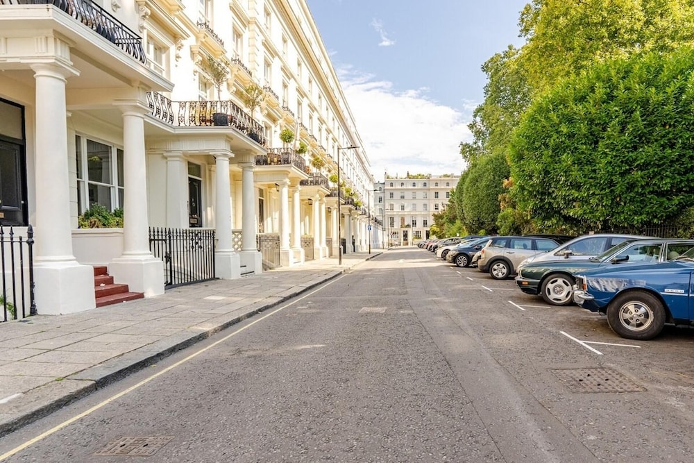 London Oasis Retreat - 2 Bedroom Apartment