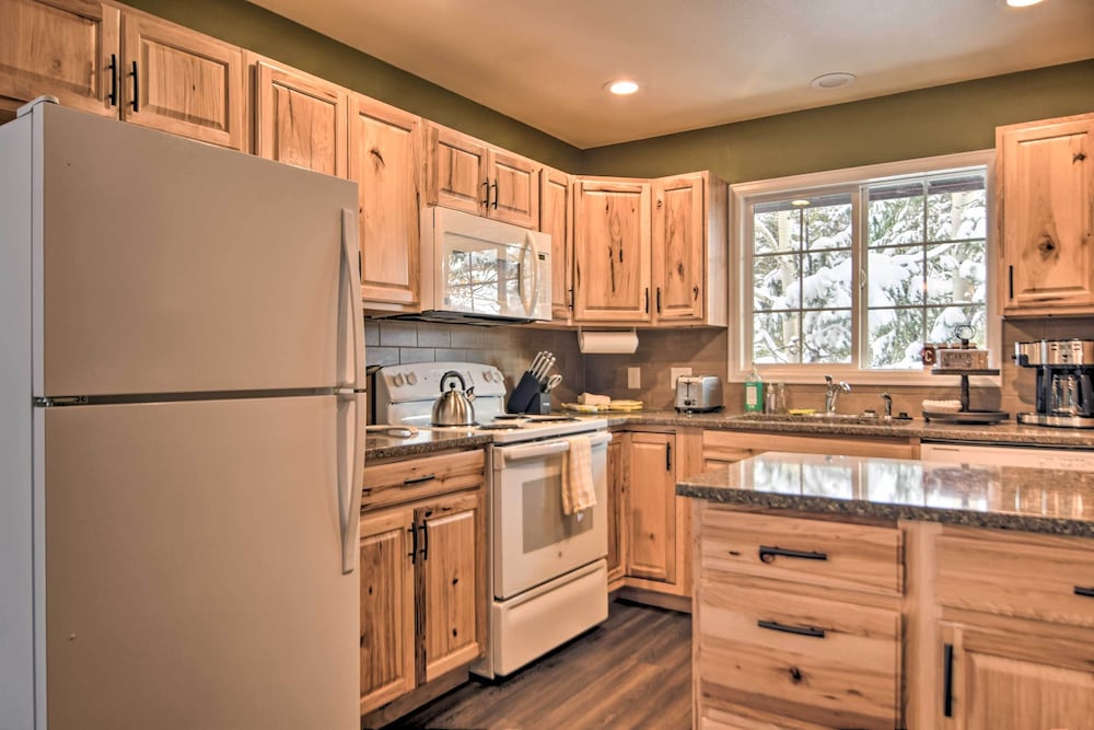Cozy Condo on Fall River - 1 Mile to Rmnp Gate! - Property Image 28