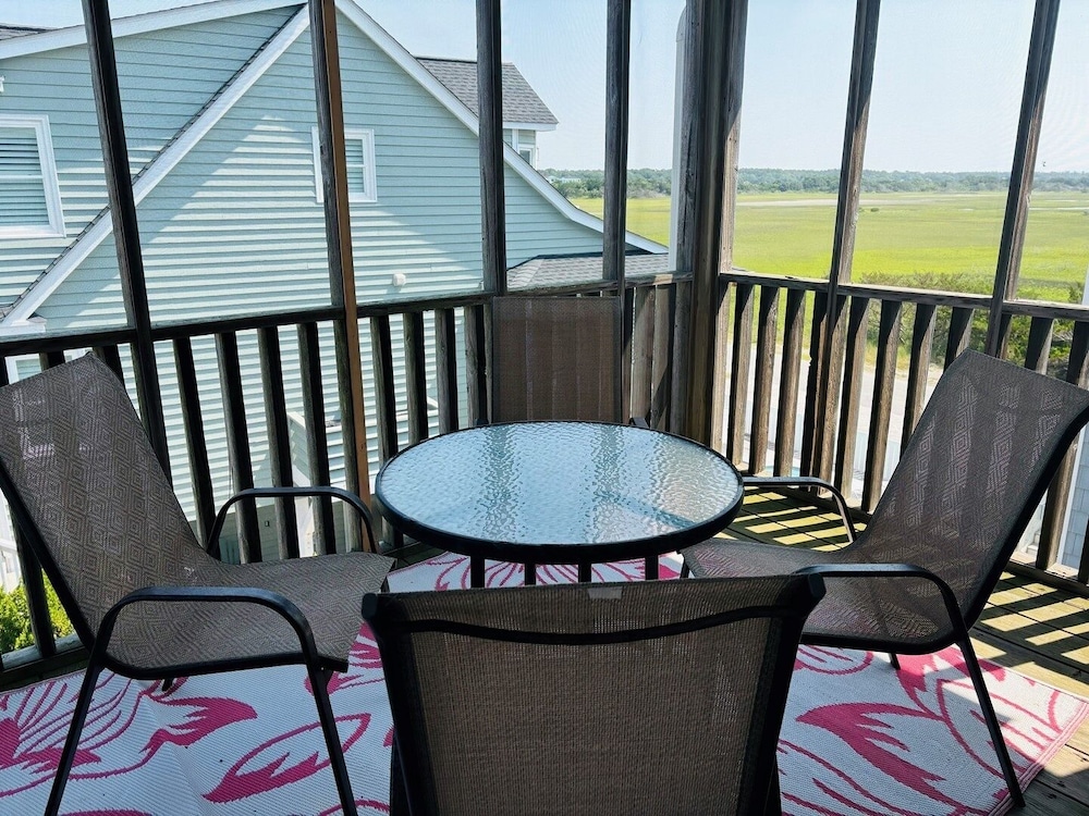 Seascape - 3 Br Home