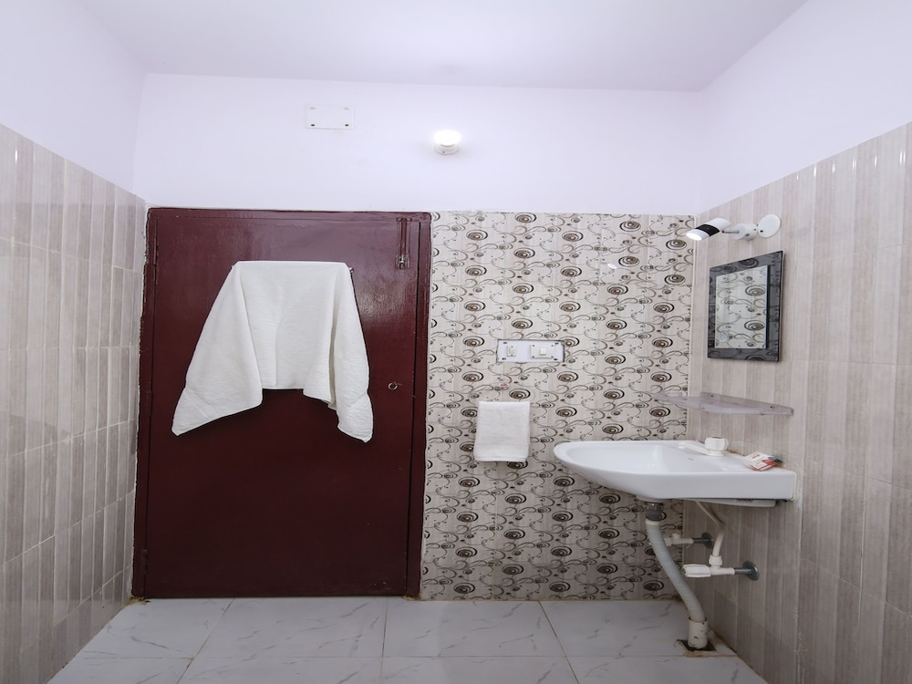 OYO Flagship 13524 Swapan Guest House