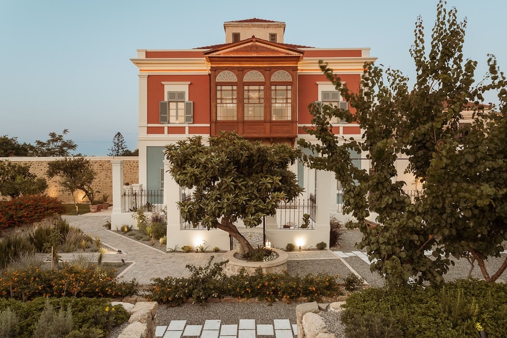 Saray Monumental Luxury Villa