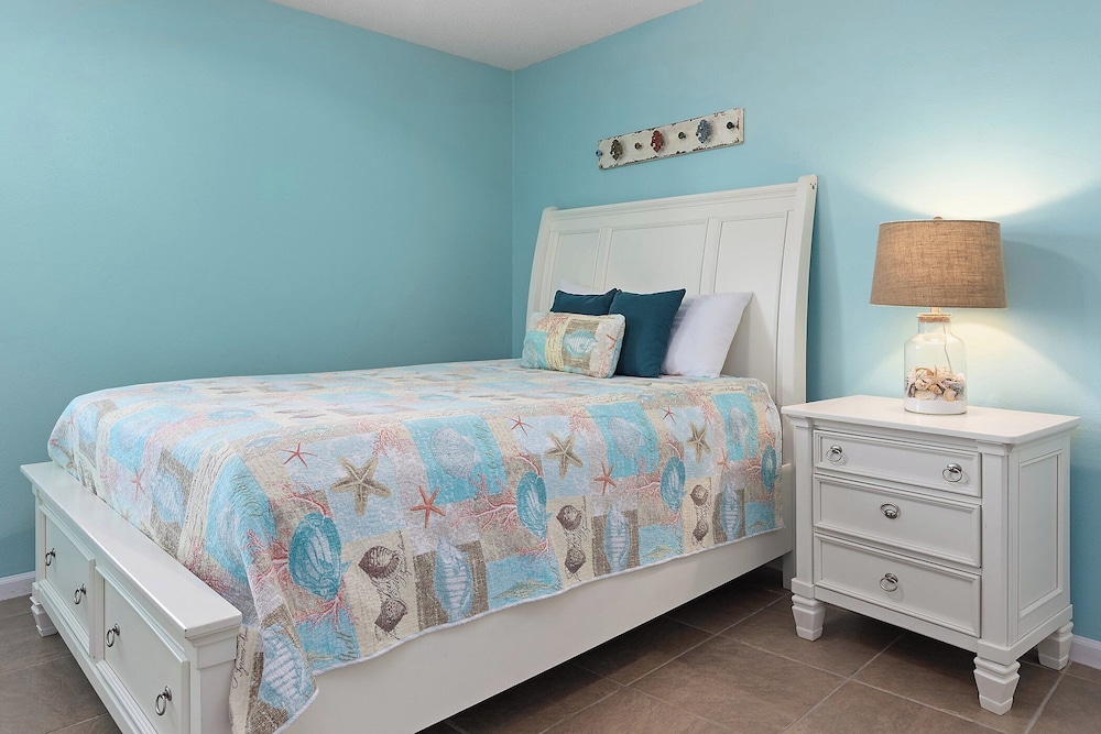 Sea Breeze #305 by Southern Vacation Rentals