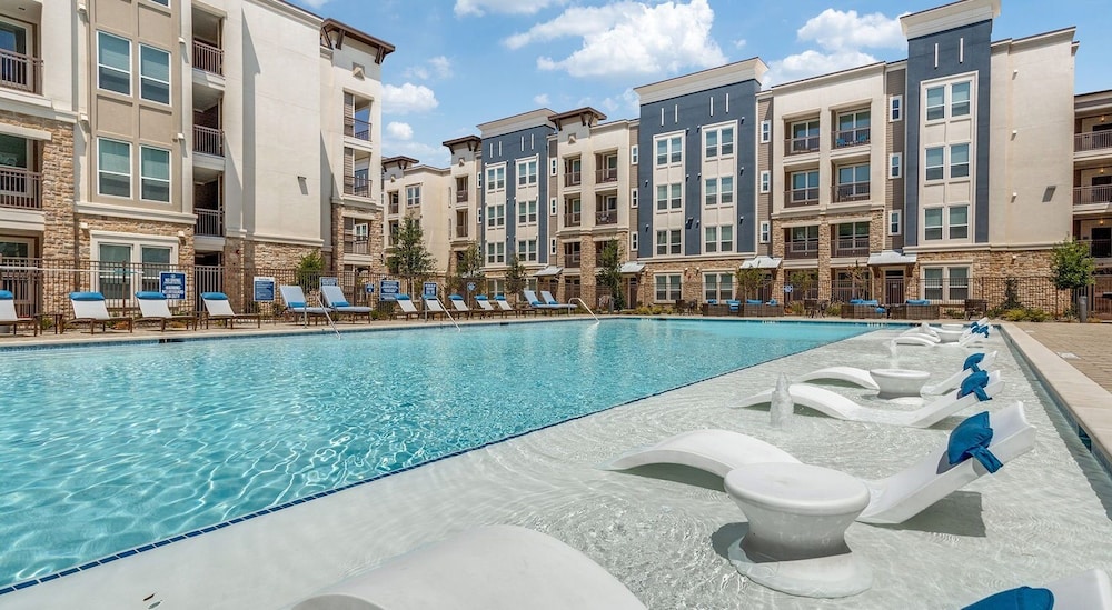 Landing Twin Creeks Apartments