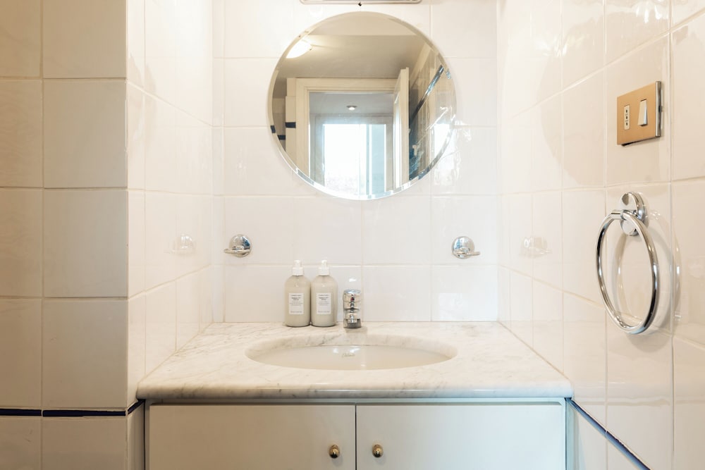 Esquilino Lightsome Apartment