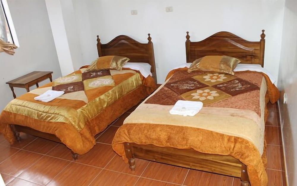 Hostal El Tambo - Hostel