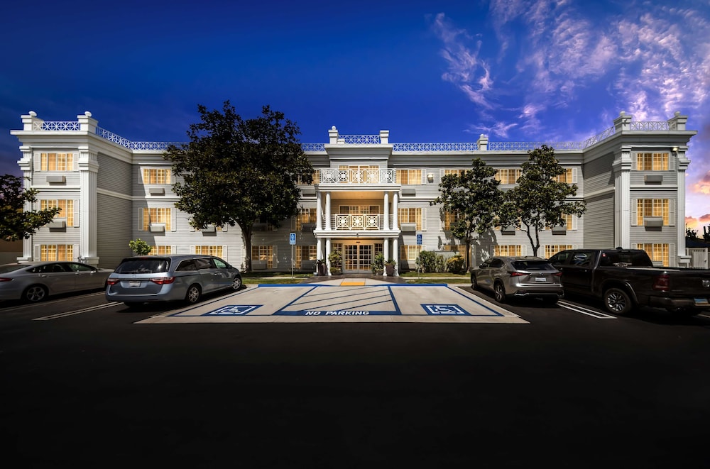 Los Banos Vacations - Best Western Executive Inn - Property Image 1