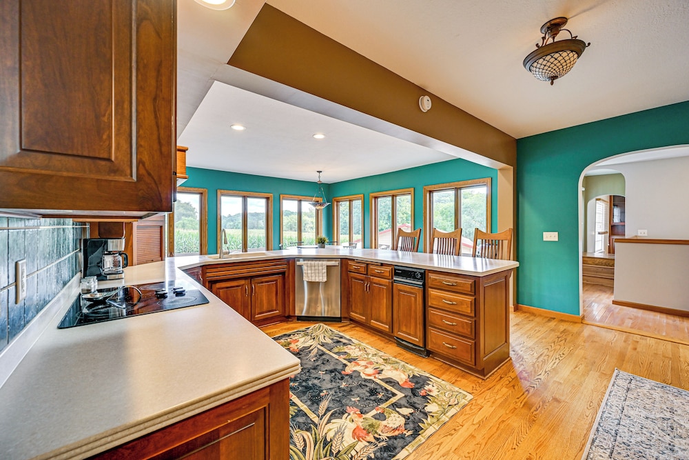 Rural & Private Dover Retreat: Close to Wineries!