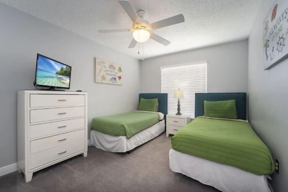 6Br Retreat W/ South Pool, Spa & Game Room Fun