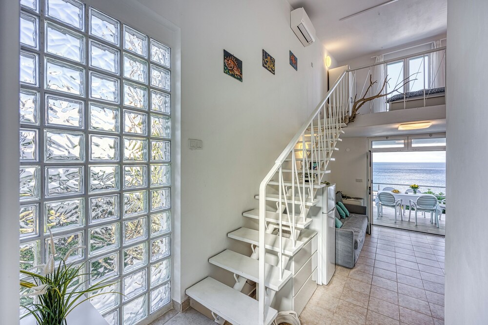 Valdarke Seaside Apartment