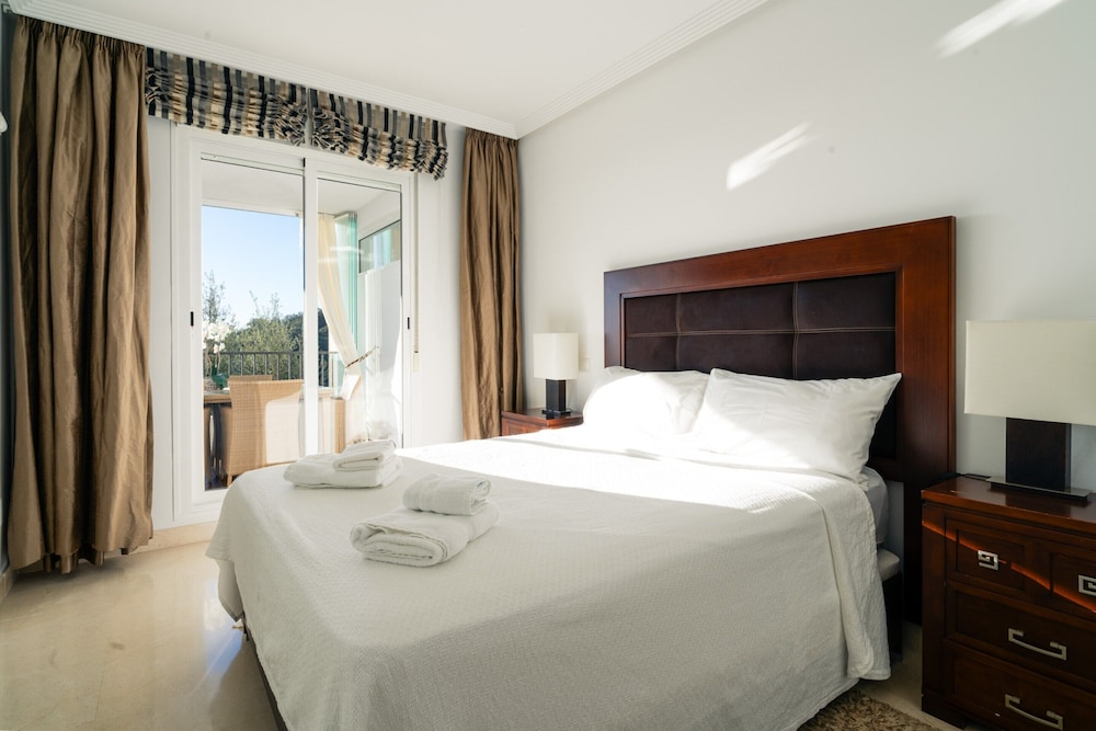 Beautiful Apartment With View