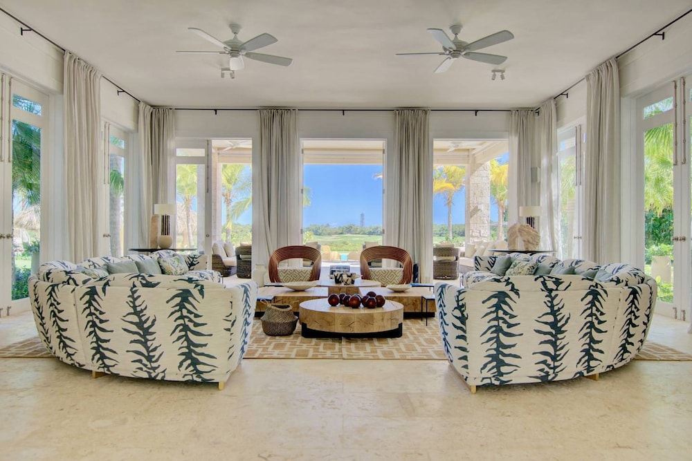 Villa Alta Gracia w Private Pool Designer Decor