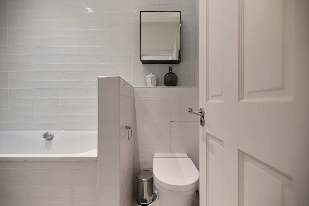 Kensington Garden Flat with Office