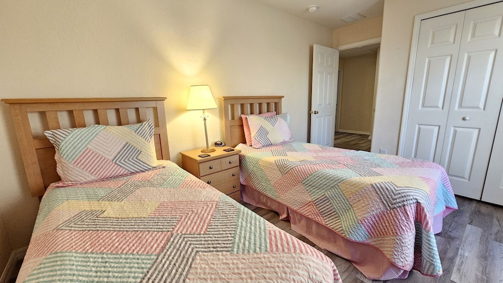 HG423SP 4 Bedroom villa in High grove 4 Home