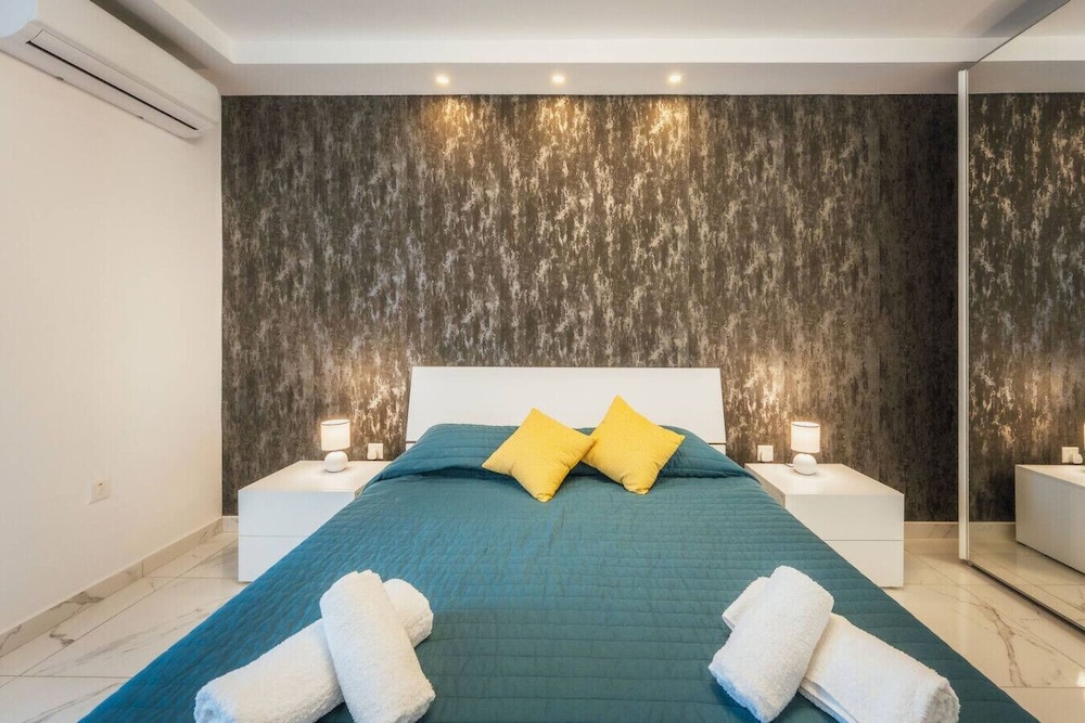 Gozo Haven With Pool Views in Nadur for Families