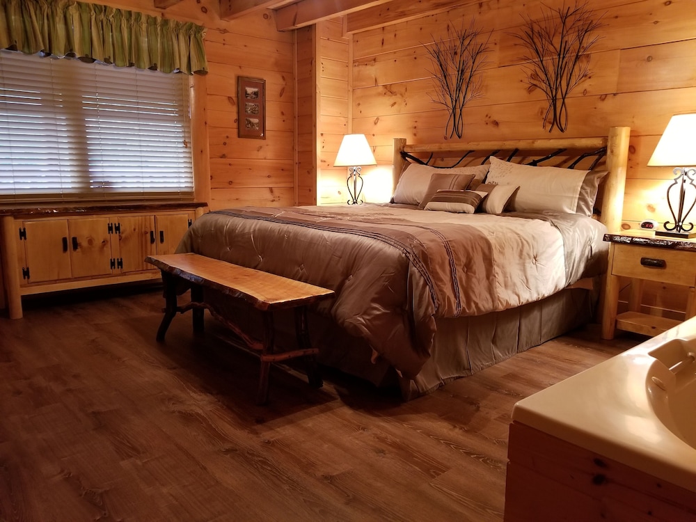 Mountain Fun - One Bedroom Cabin view 5