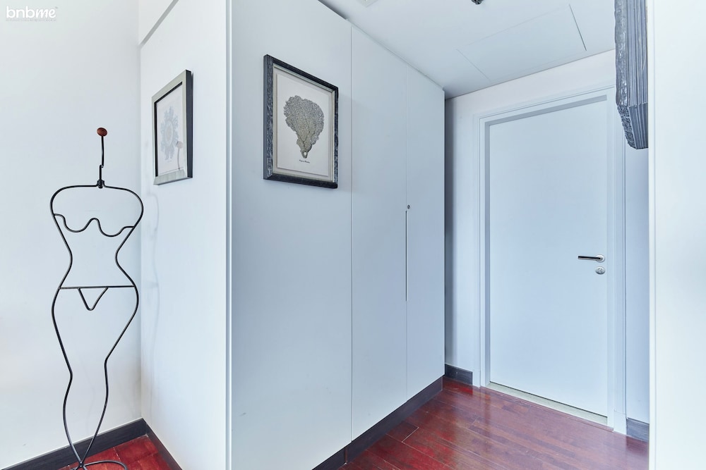 1B-Anantara-327 by bnbme homes