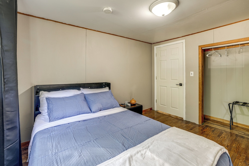 Tranquil Home in Dtwn Baldwin: Fish, Hike & Golf!