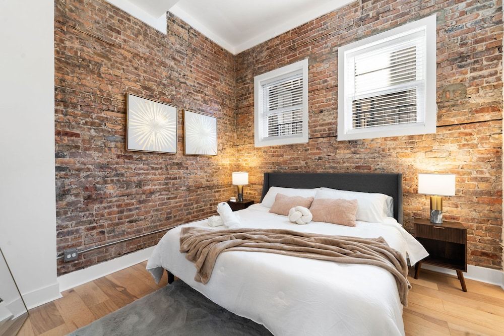 New Listing Family West Town Unit