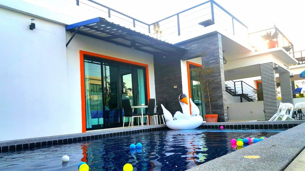 Panbuddee Pool Villa