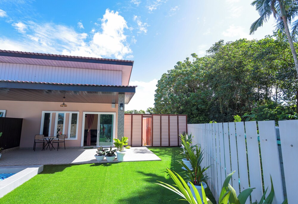 D' Village Cottage 2 – Private Pool Villas