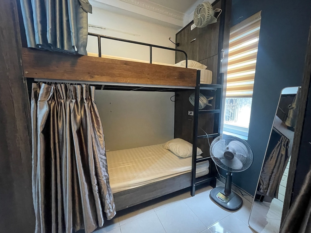 sword lake hostel
