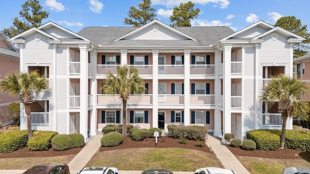Waterway Village 3i 2 Bedroom Condo