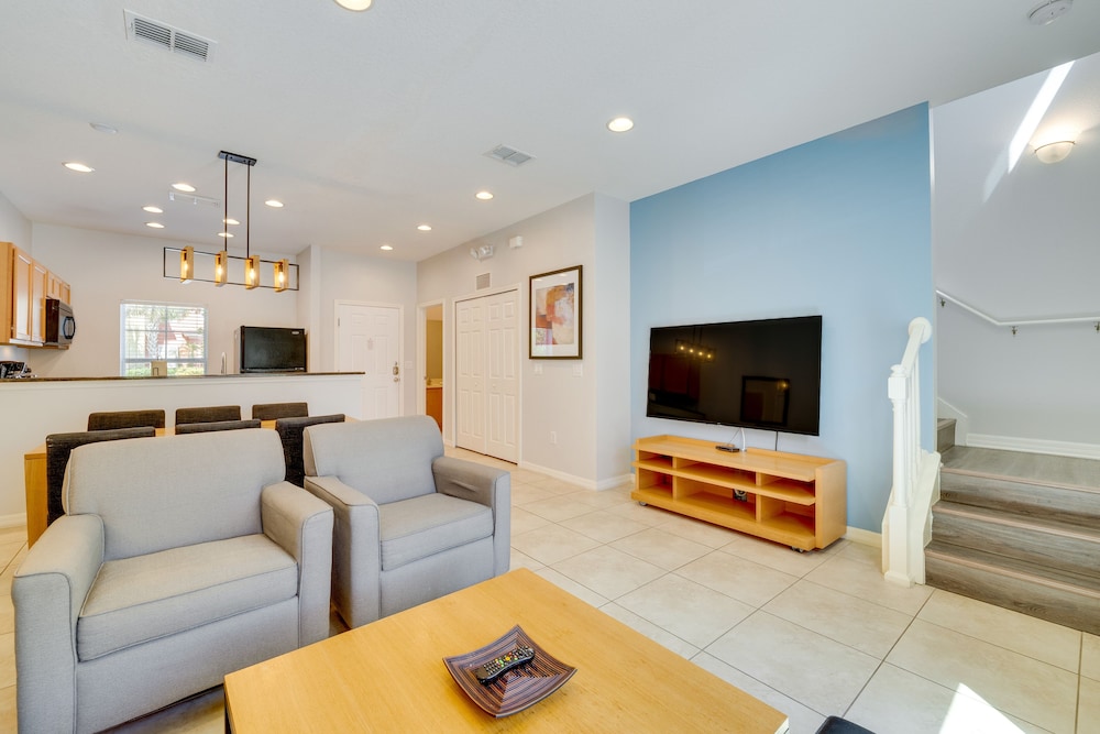 Kissimmee Rental w/ Hot Tub: 5 Mi to Disney World! view 4