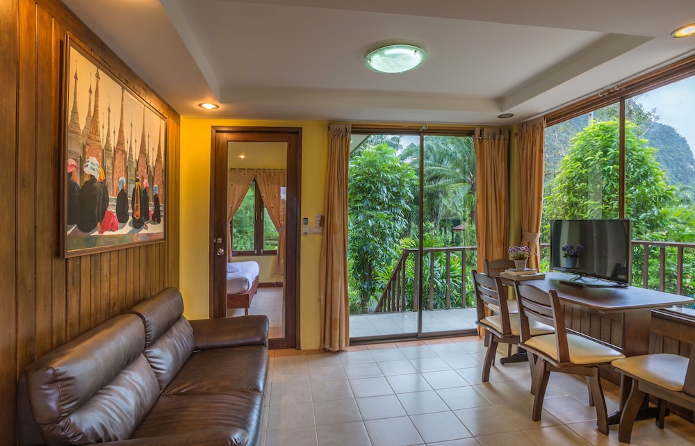 Krabi Green Hill Pool Villas