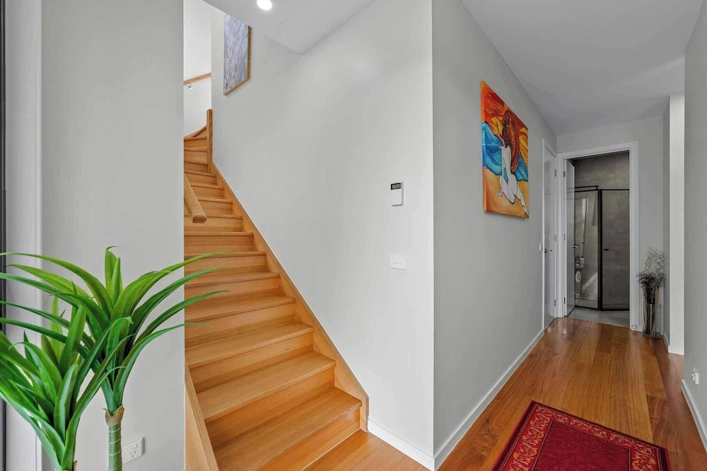 Luxurious Townhouse7 km to CBD