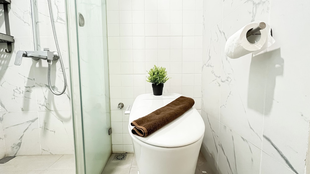 Modern Classic Touch 1Br Apartment At Tokyo Riverside Pik 2