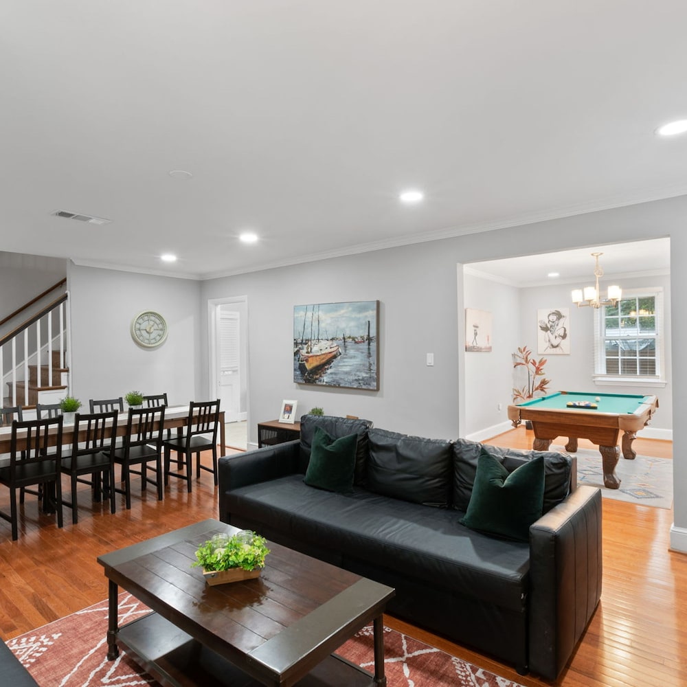 Stately 5BR Historic Retreat Cozysuites view 4