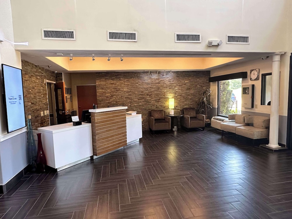 Best Western Plus Bass Hotel  Suites - Property Image 16