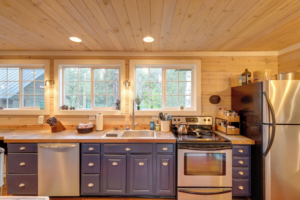 Near Payette Lake! Cabin w/ Outdoor Space
