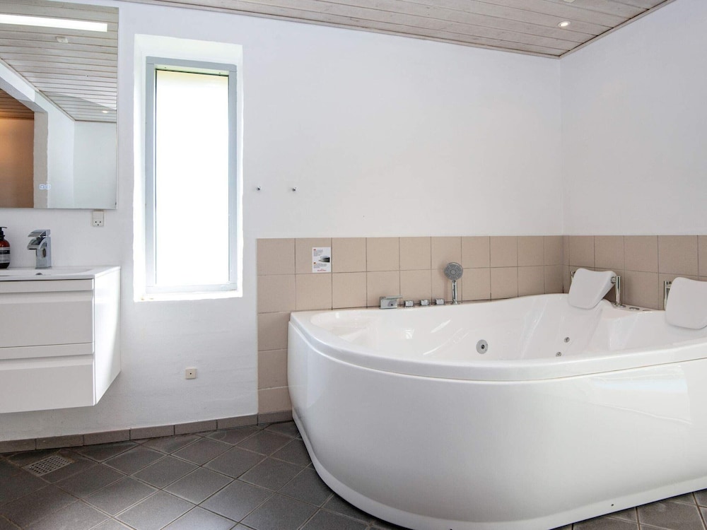 8 Person Holiday Home in Knebel-by Traum view 5