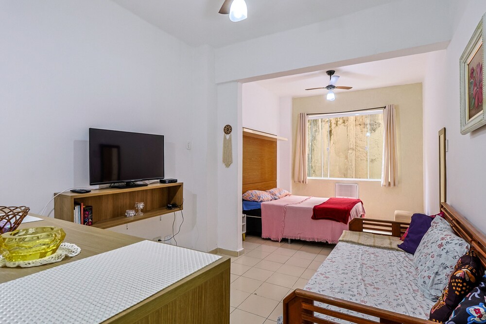 Loft c Ar e Wi-fi a 100m da Praia de Copacabana