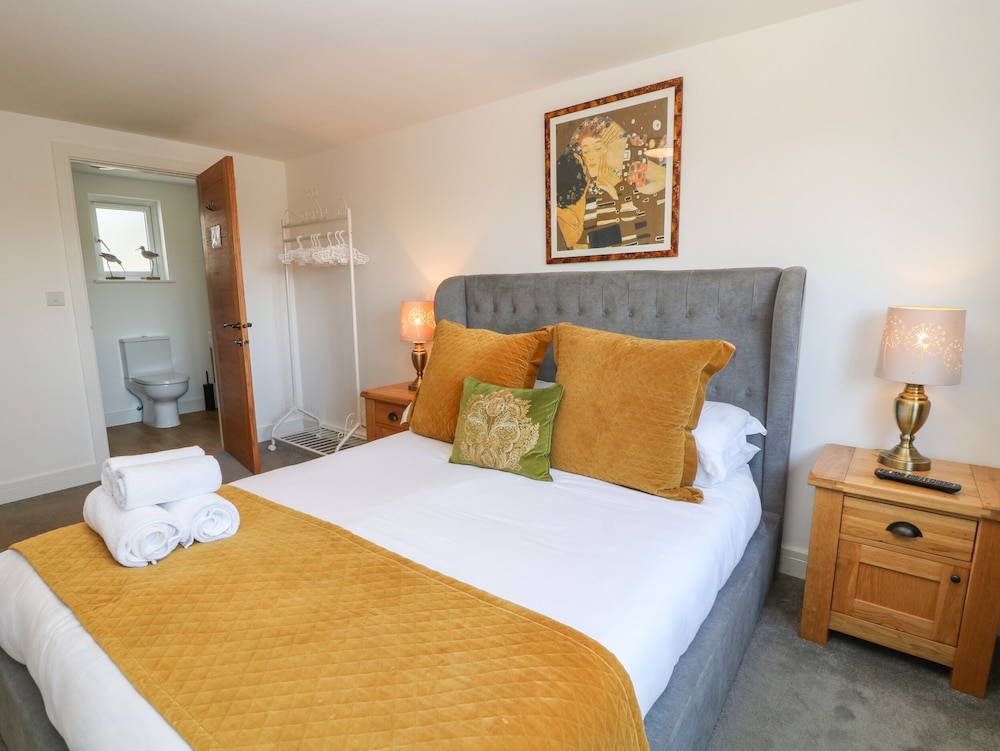 Woodhall view 4