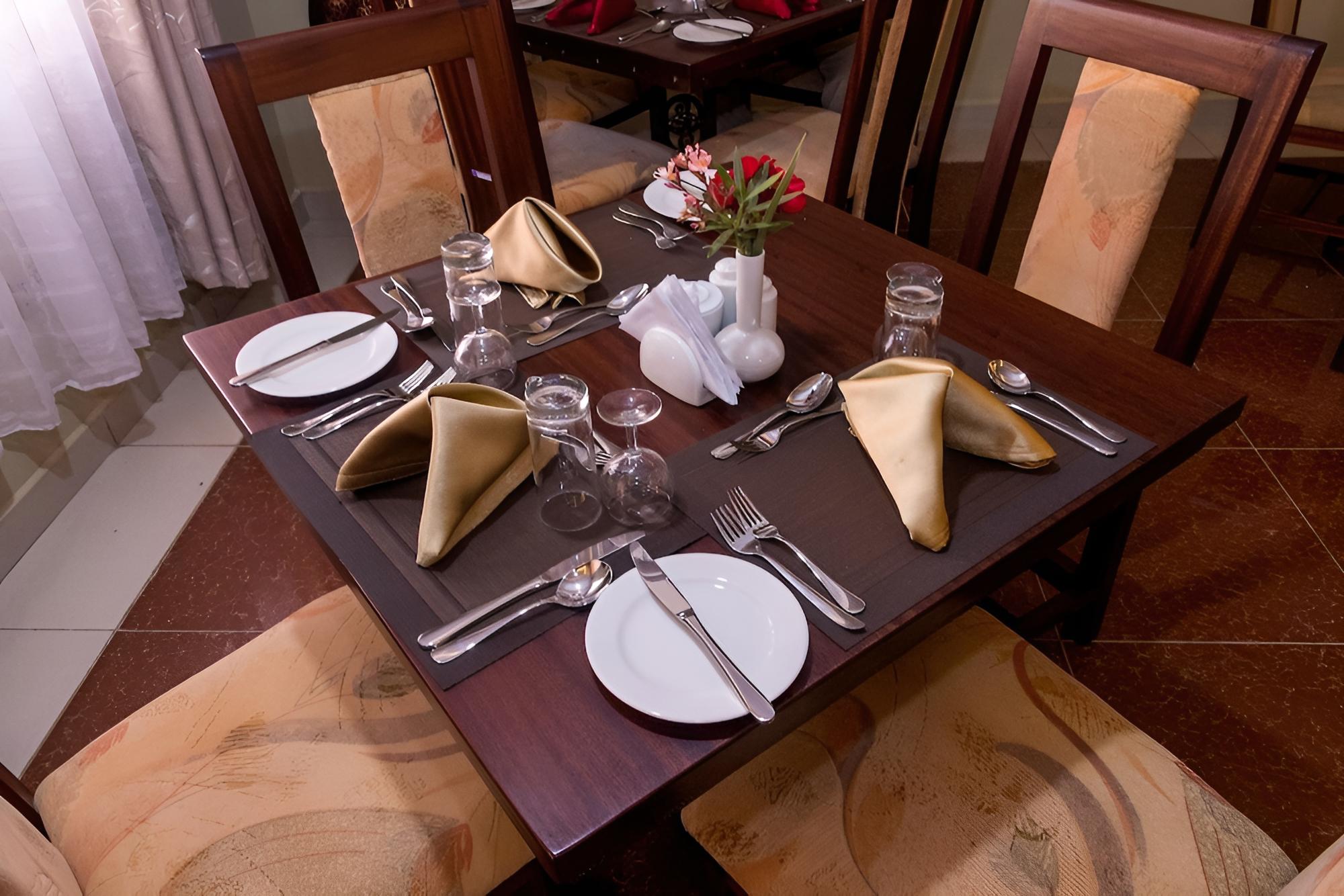 Maxland Hotel Juja
