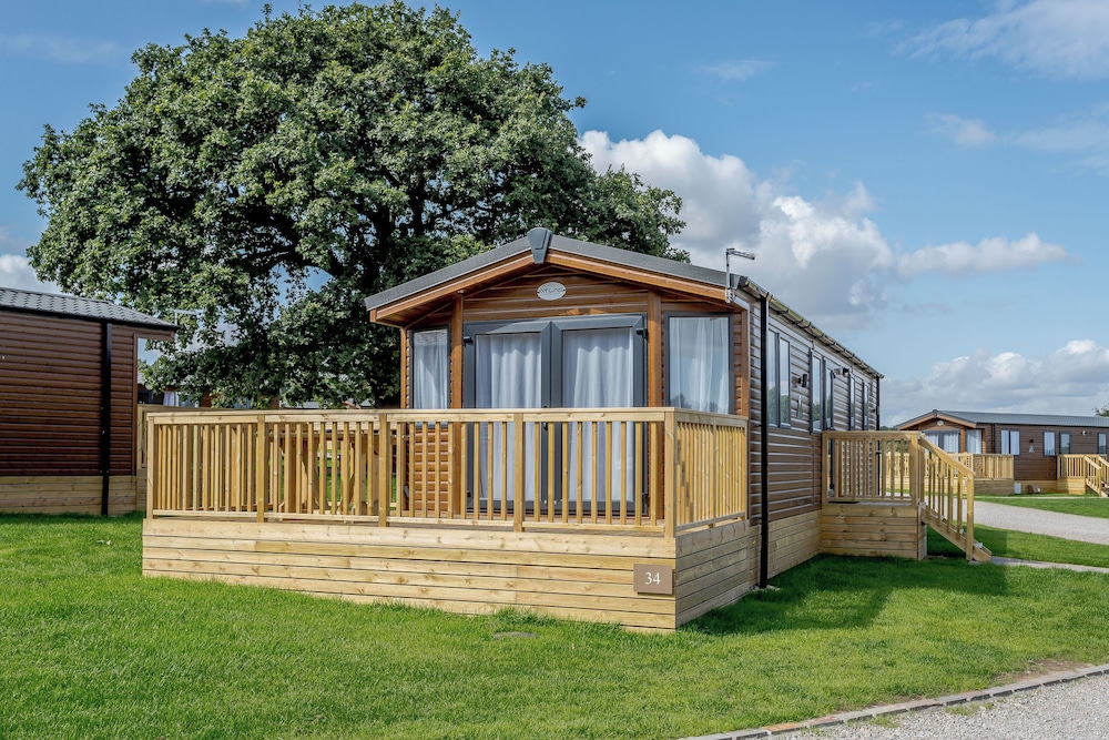 Clumber Park Lodges