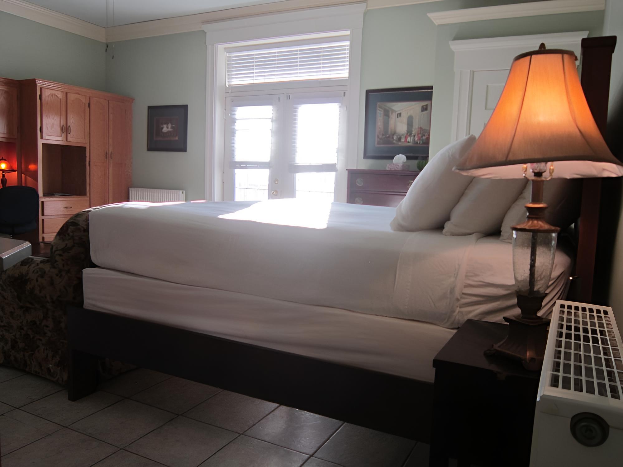 Chipman Hill Suites - Senator Dever House