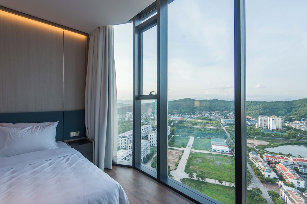 A La Carte Ha Long Residence