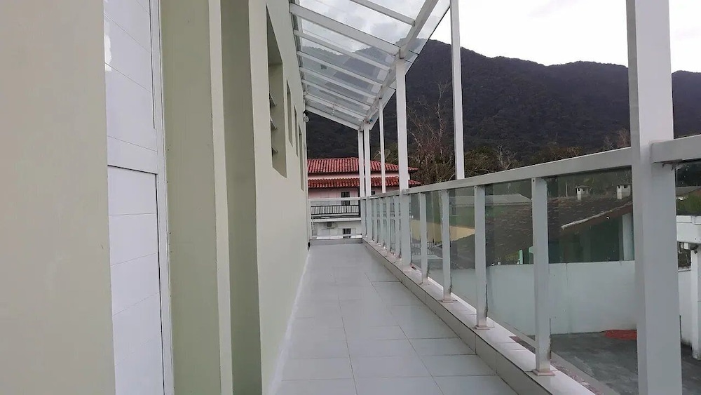 POUSADA TANI COM PISCINA em MARESIAS