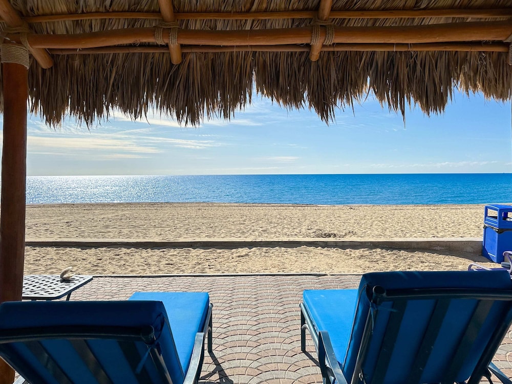 Gorgeous Beachfront Gem With Water Slides
