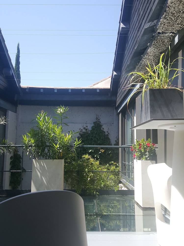 Be Loft B&B Pool & Spa