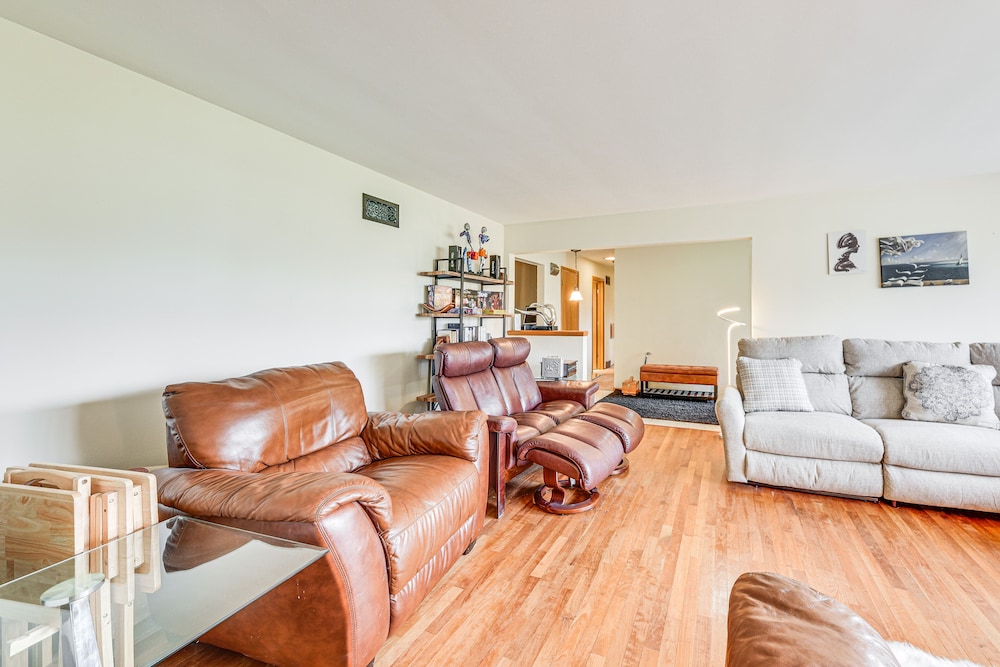 Convenient Racine Home: 4 Mi to Lake Michigan! - Property Image 17