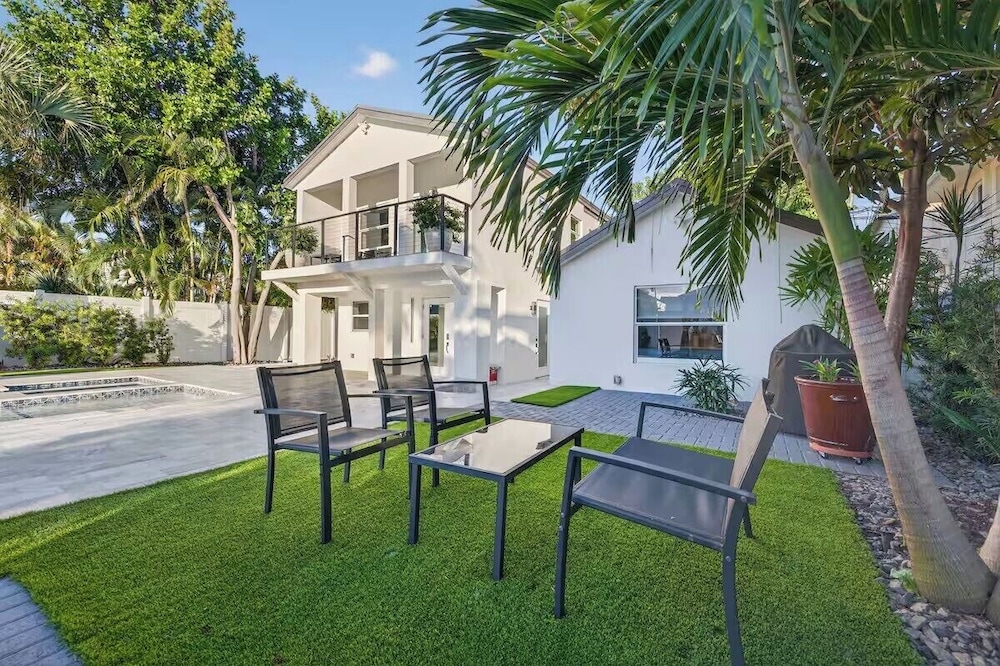 Paradise by the Sea - Cottage