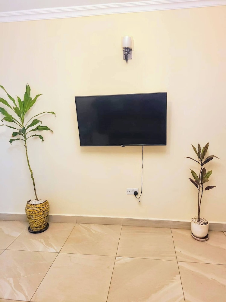 Elegant Urban Hideaway- 2 Bedroom Near Kilimani