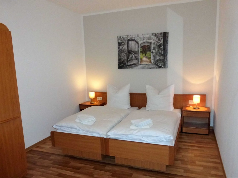 Geraeumige Ferienwohnung mit Terrasse in Kluetz view 2