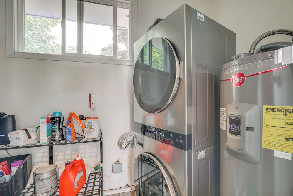 Hot Tub & Fenced Yard: Cozy Cottage Grove Home