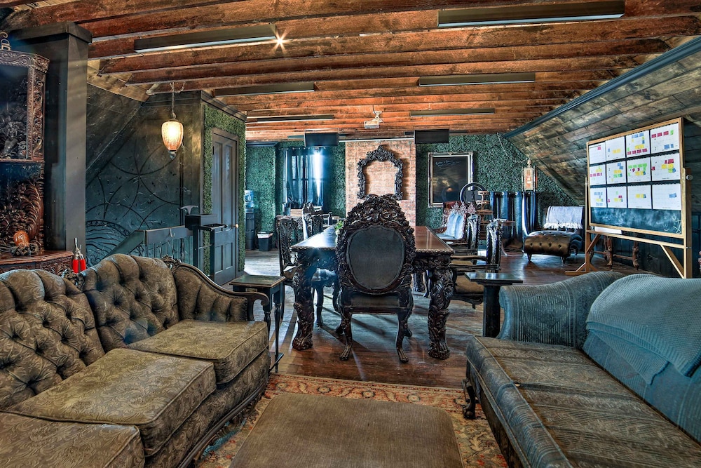 lounge